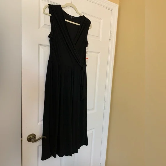 NWT Trina B Black V-Neck Sleeveless Wrap Wide-Leg Jumpsuit Size L Minimalist - Picture 8 of 8